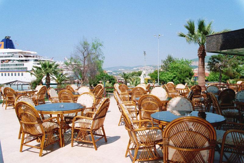 Kayhanbey Hotel Кушадасъ Екстериор снимка