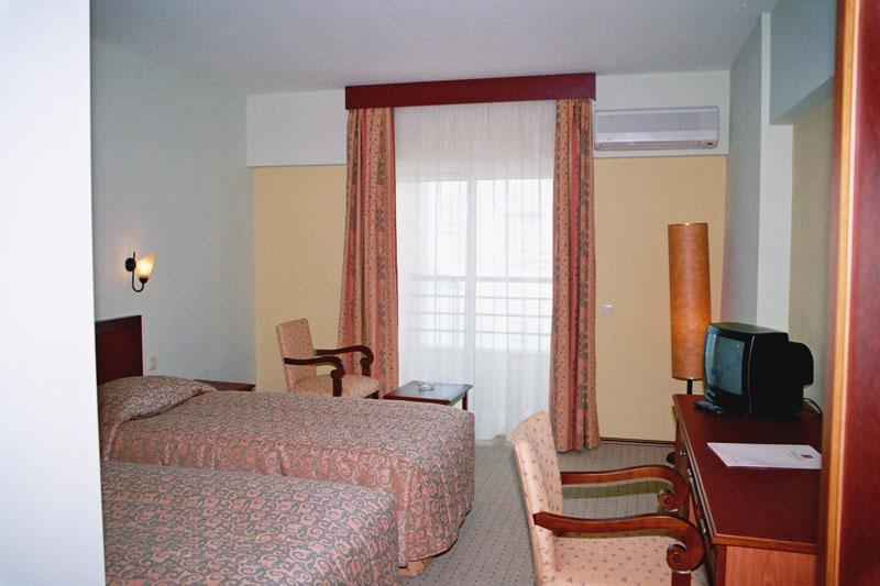 Kayhanbey Hotel Кушадасъ Екстериор снимка