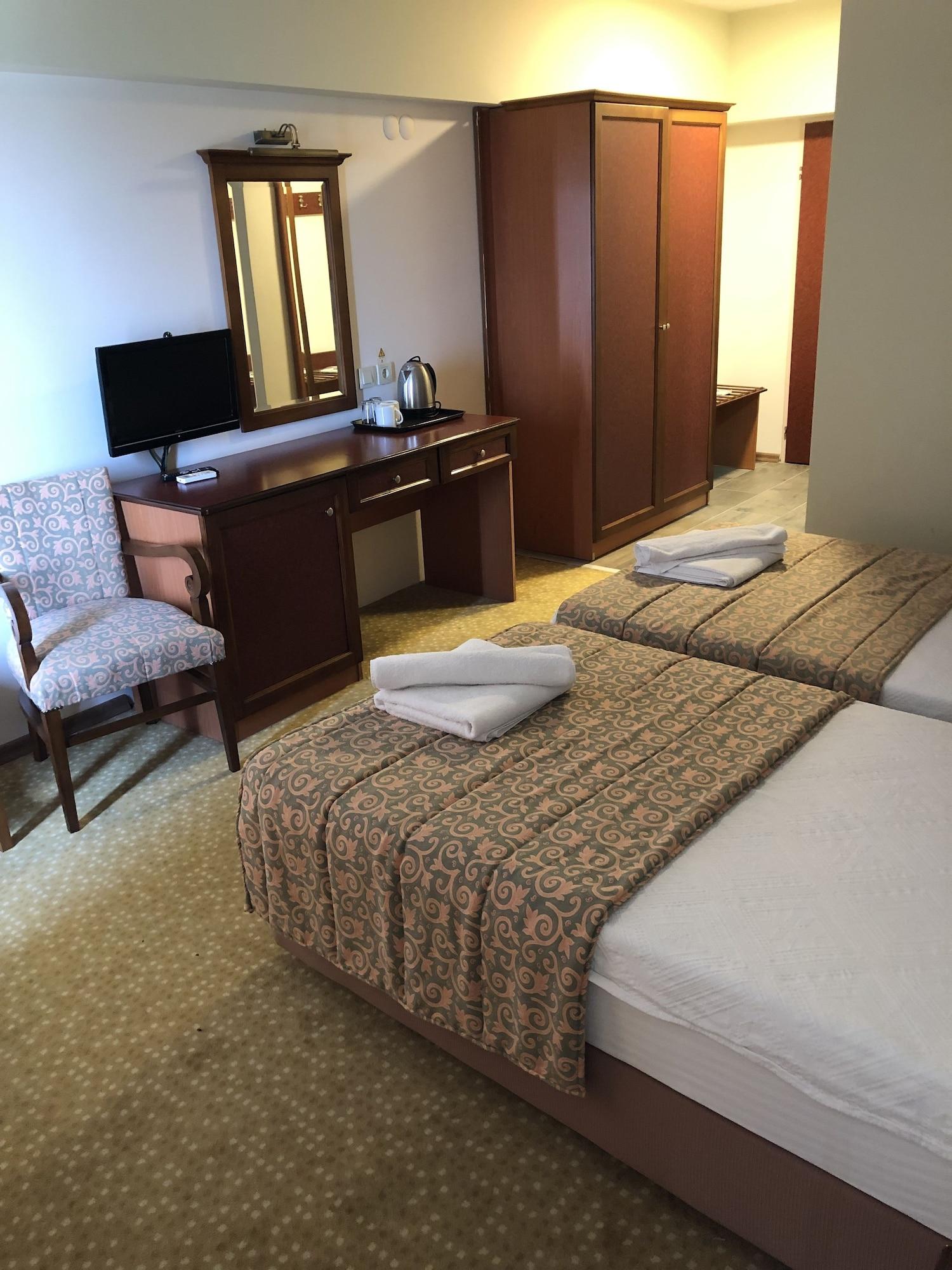 Kayhanbey Hotel Кушадасъ Екстериор снимка