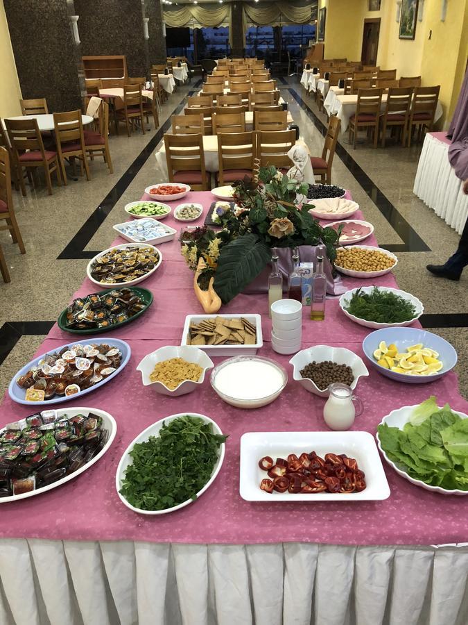 Kayhanbey Hotel Кушадасъ Екстериор снимка